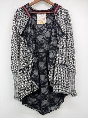 Scrapbook Originals size Medium Women’s Black White Geometric Hooded Cardigan